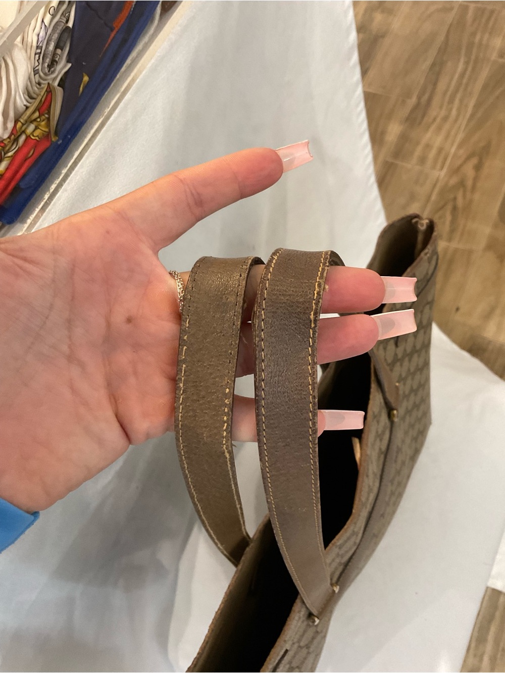 Gucci Tote - Picture 11 of 14